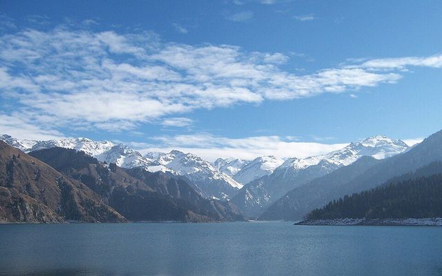 天山 · 博格达峰