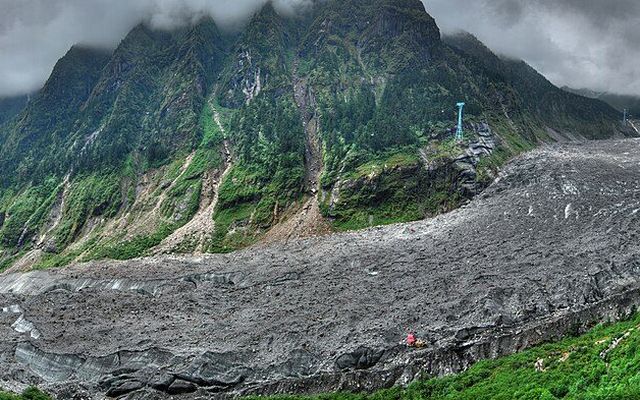 贡嘎山